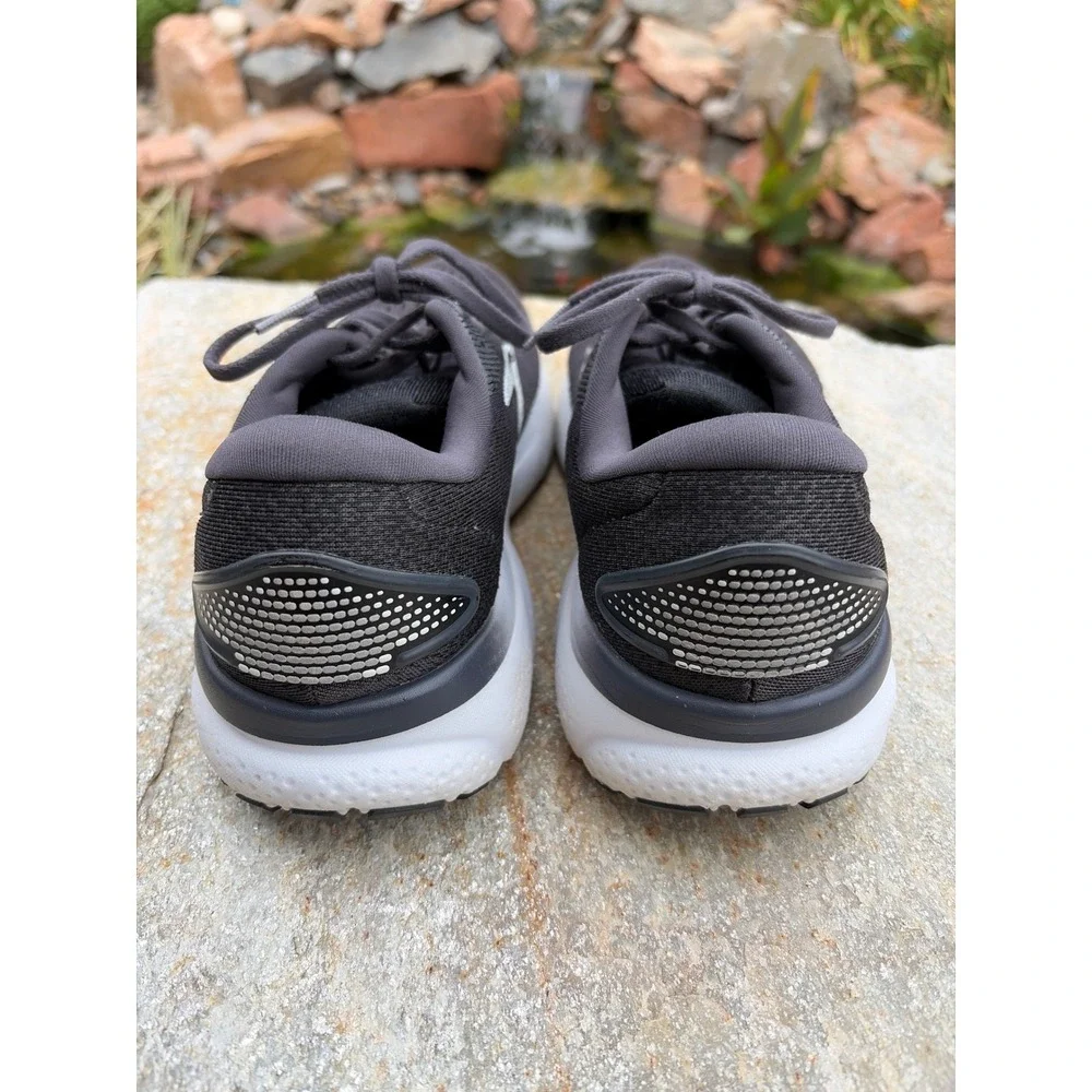 Brooks ghost 16